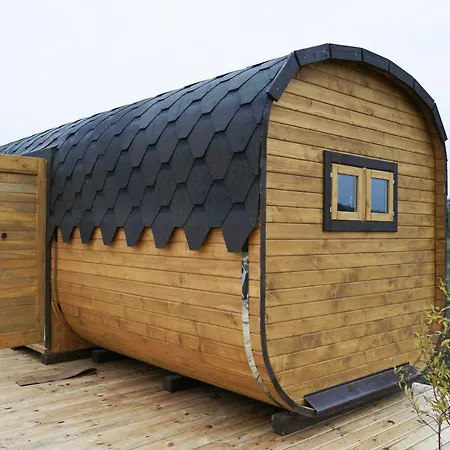 Lary Homes - Dabrowka Lodge *