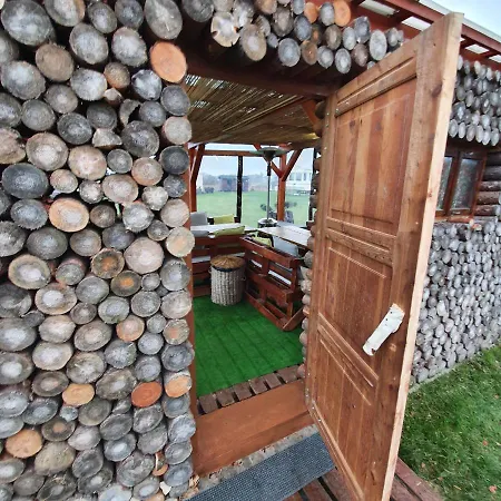 Lary Homes - Dabrowka Lodge