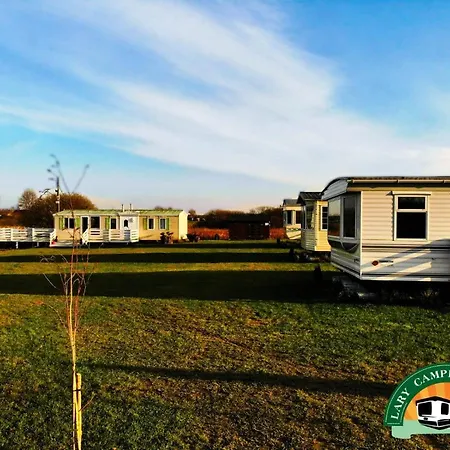 Lary Homes - Dabrowka Lodge *