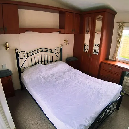 אכסניה Lary Homes - Dabrowka *