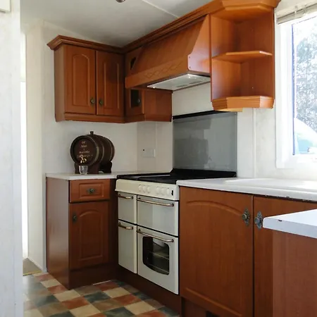 Lary Homes - Dabrowka Lodge Gostynin