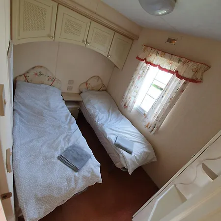 אכסניה Lary Homes - Dabrowka