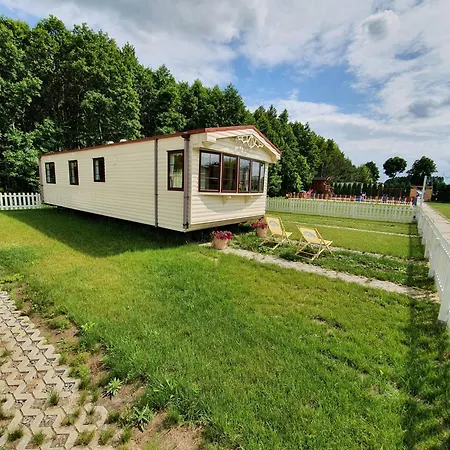 Lary Homes - Dabrowka Lodge Gostynin