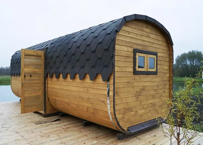 Lary Homes - Dabrowka Lodge *