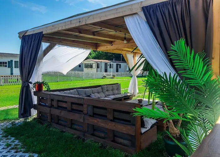 Lodge Lary Homes - Dabrowka Gostynin