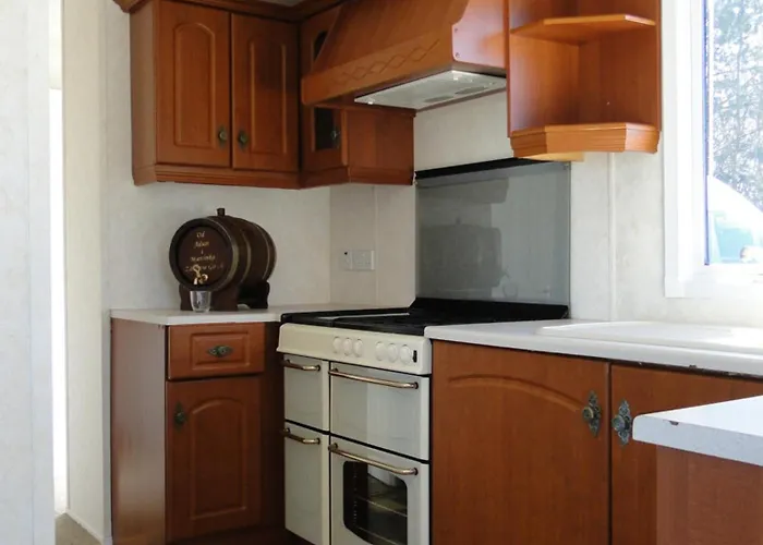 Lary Homes - Dabrowka Lodge Gostynin