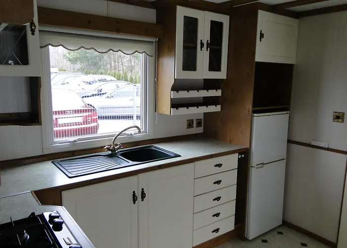 Lary Homes - Dabrowka Lodge Gostynin