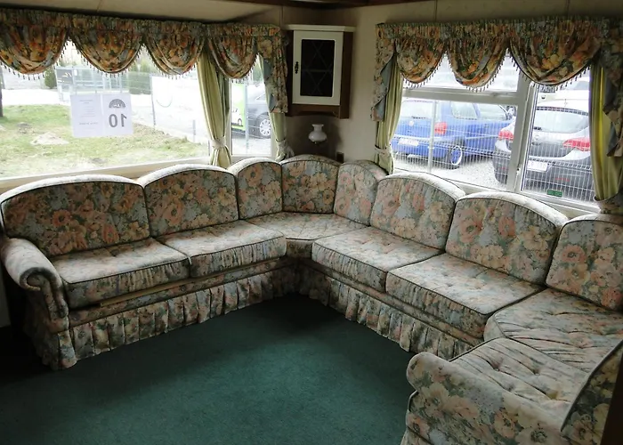 Lary Homes - Dabrowka Lodge Gostynin